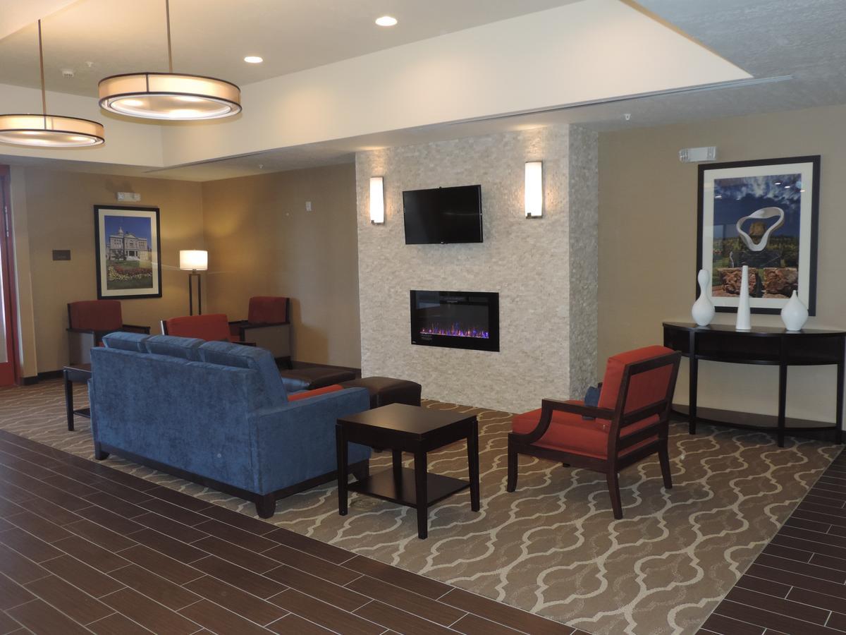 Heartland Inn And Suites Wheatland Exterior foto